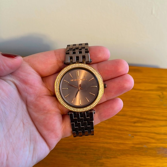 NWOT Michael Kors Darci Sable Dial Ladies Watch ๐ค - Picture 2 of 5